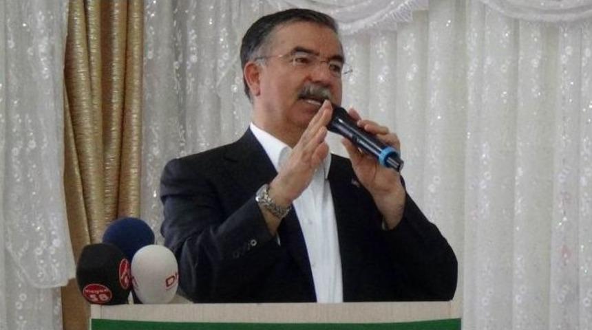 Milli Savunma Bakanı İsmet Yılmaz Sivas'ta