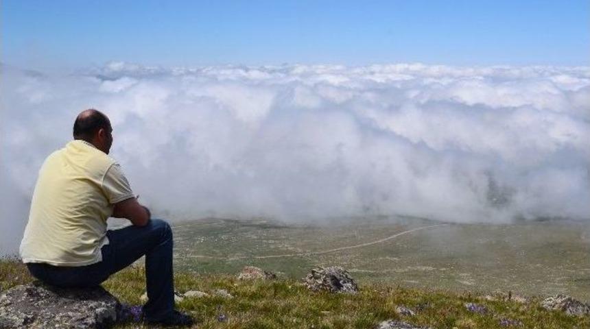 3 Bin Rakımlı Karag&ouml;l Hayran Bırakıyor