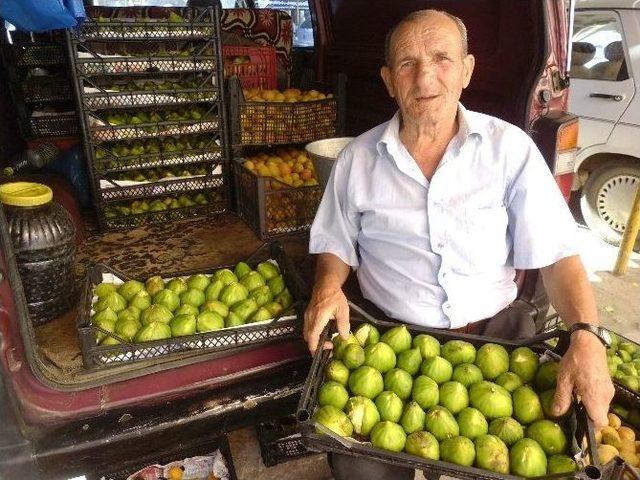 Şarköy İnciri Tezgahta