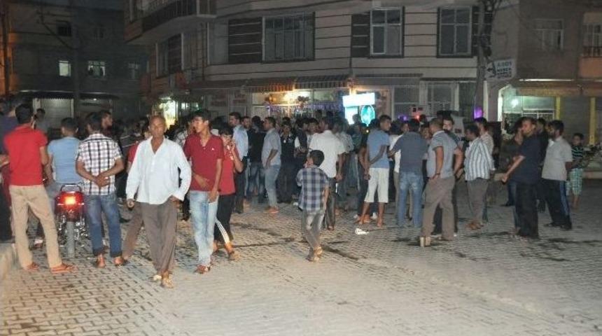 Ak&ccedil;akale Elektrik Kesintilerinden Sokağa D&ouml;k&uuml;ld&uuml;