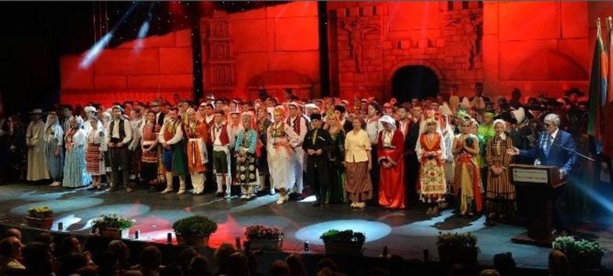 "bursa'da K&uuml;lt&uuml;r Ş&ouml;leni Yaşanıyor"