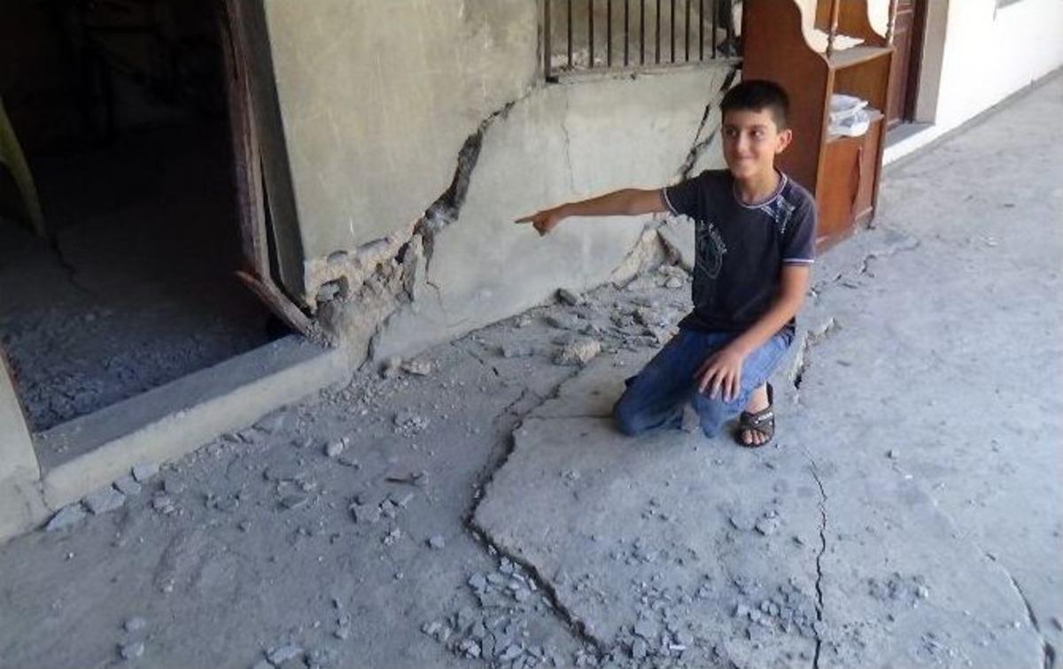 Bu Mahallenin Altı &Ccedil;&ouml;k&uuml;yor