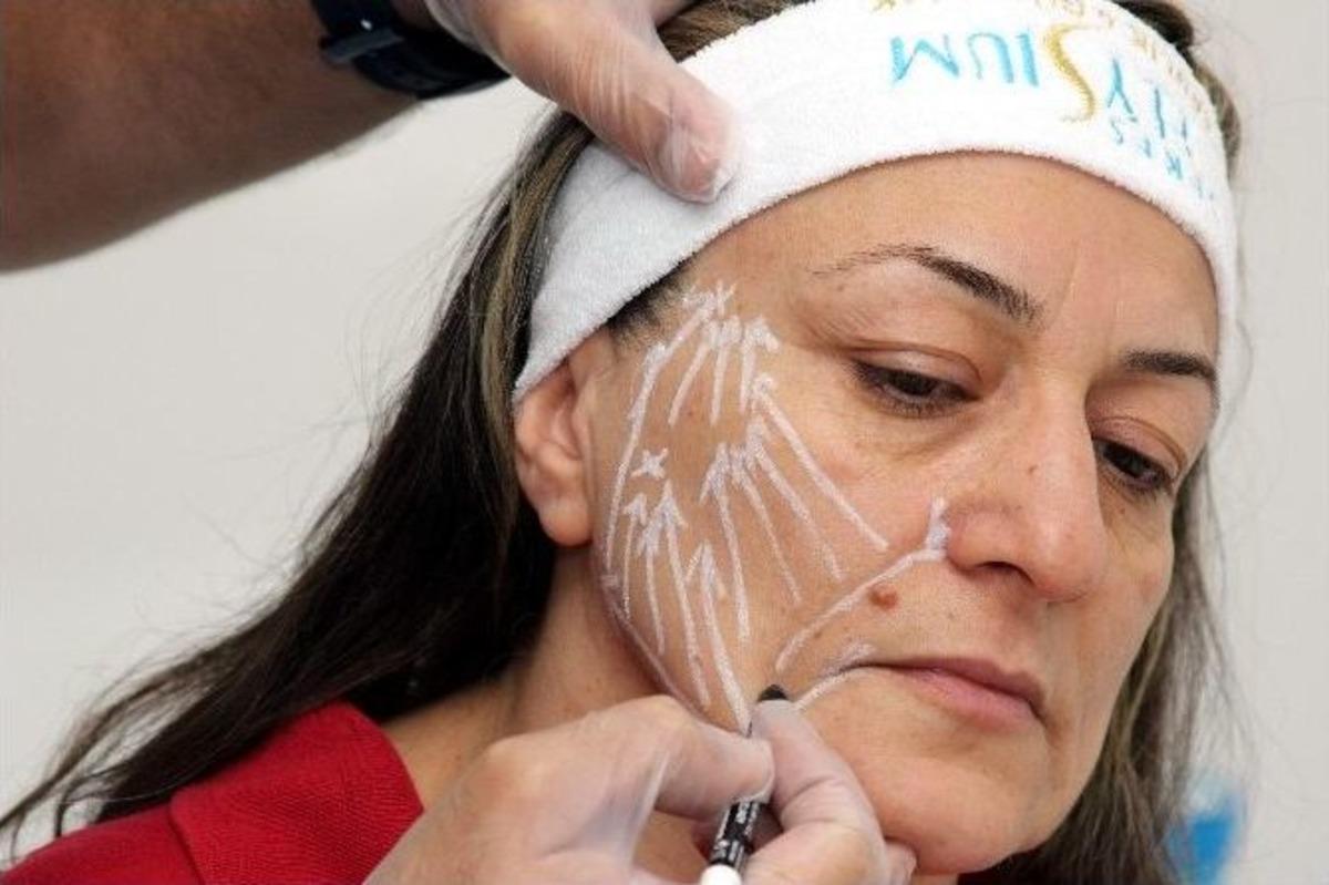 T&uuml;rkiye&rsquo;de İlk Defa &lsquo;altın&rsquo; İplikle Yorgun Cilt Tedavisi