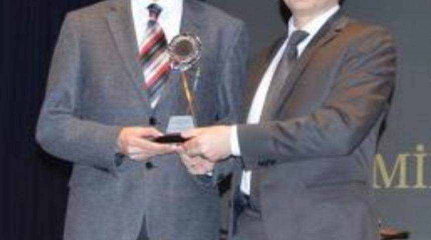 Kanser Hastanesinin Doktoru Kansere Yenik D&uuml;şt&uuml;