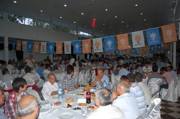 Çaycuma Ak Parti İlçe Teşkilatından İftar Yemeği G1