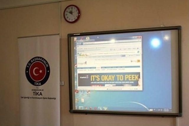 Gürcistan’da Acara Eğitim Vakfına Ekipman Desteği