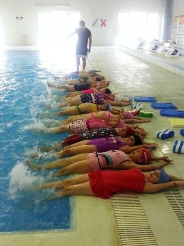 Düzce’de Yüzme Kursuna Büyük İlgi 2