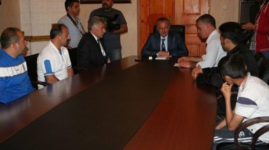 Kars Valisinden Başarılı Sporculara &Ouml;d&uuml;l