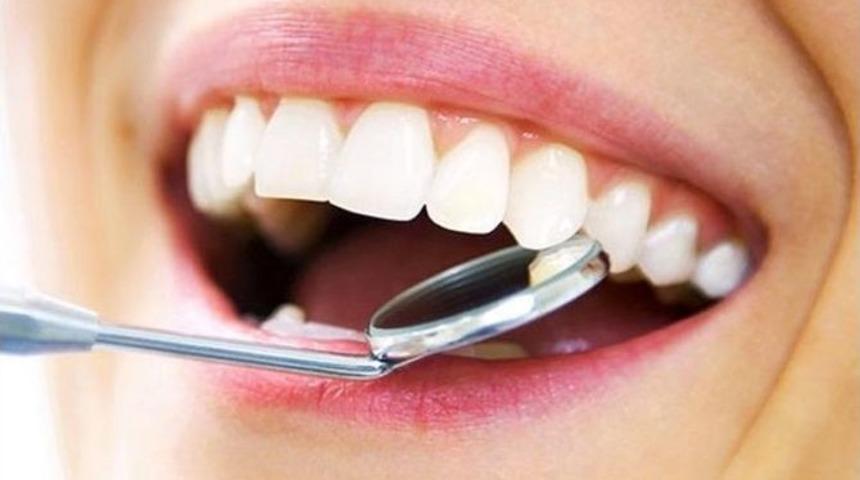 Sağlıklı G&uuml;l&uuml;mseyişi G&ouml;lgeleyen 3 Etken