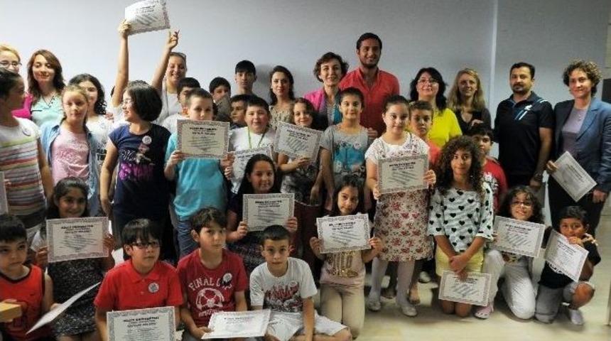 D&uuml;zceli &Ccedil;ocuklar &Uuml;niversiteli Oldu