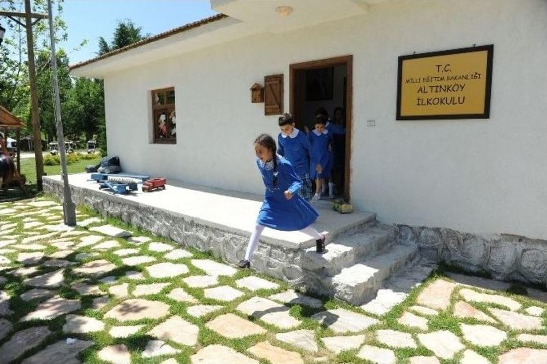 &ldquo;altın K&ouml;y İlkokulu&rdquo; İle Ge&ccedil;mişe Yolculuk