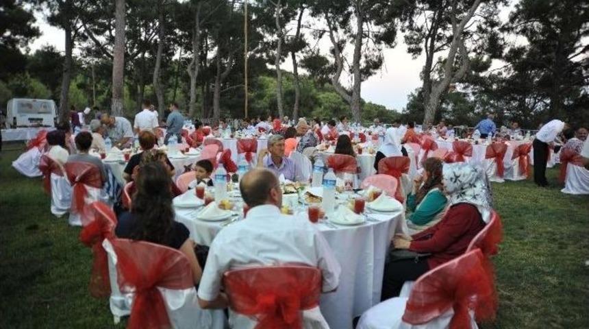 T&uuml;t&uuml;nc&uuml;&rsquo;den Muhtarlara İftar