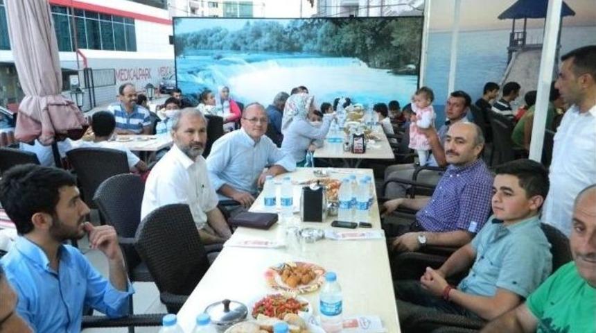 L&ouml;semeli &Ccedil;ocuklara İftar