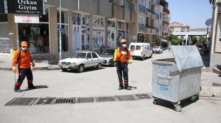 Caddeler Ve Pazar Yerleri İla&ccedil;lanıyor