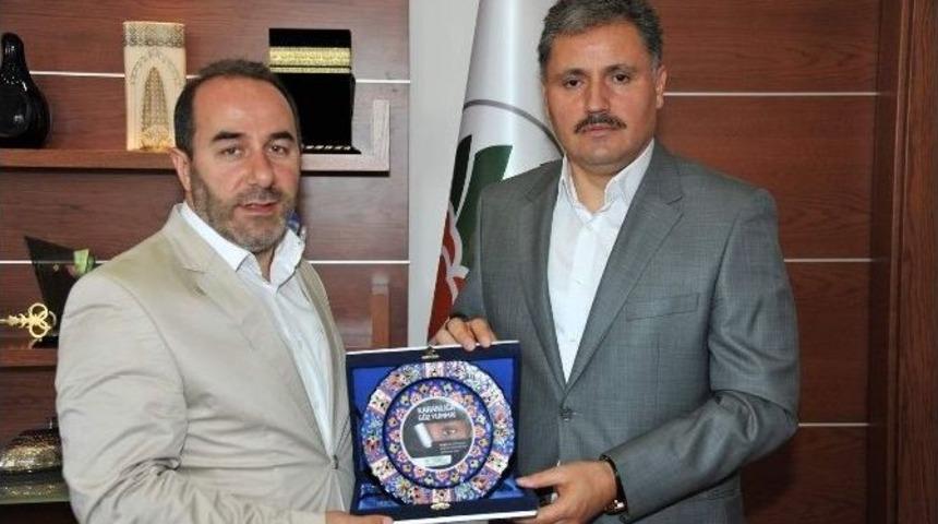 İhh Heyetinden Başkan Ahmet &Ccedil;akır&rsquo;a Ziyaret