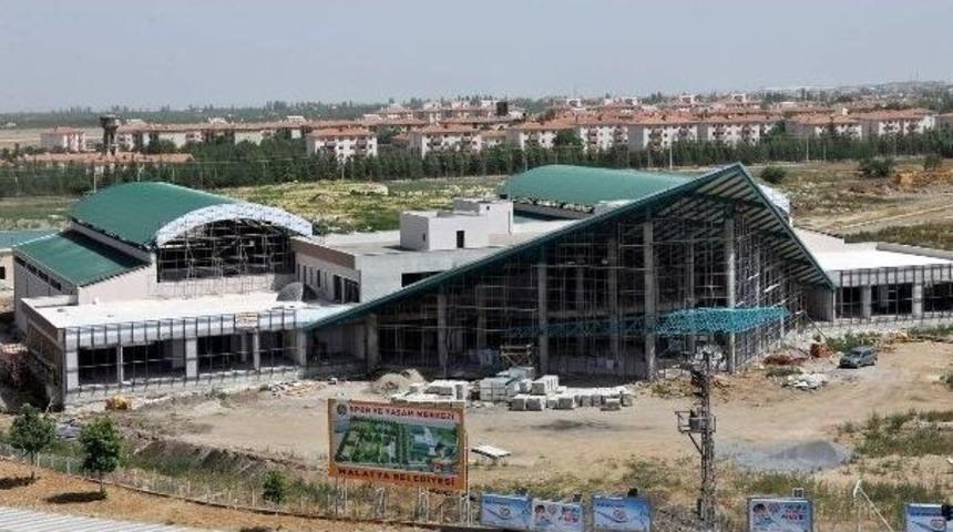 Yaşam Ve Spor Merkezi&rsquo;nin Y&uuml;zde 75&rsquo;i Tamamlandı