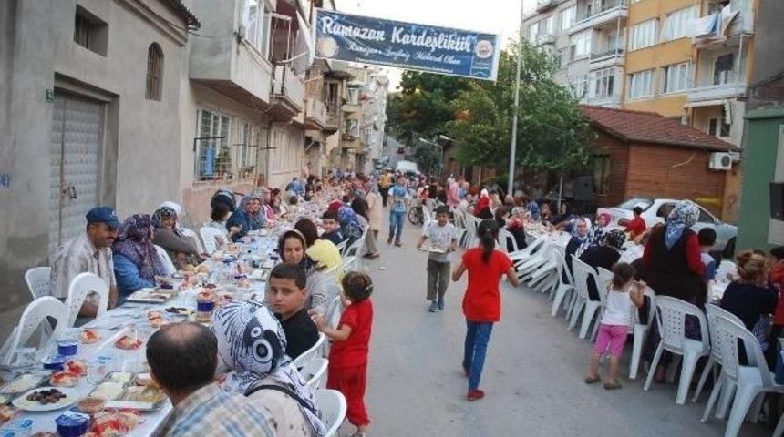 Balık Pazarı Ve Yeni Mahalle Halkı İftarda Buluştu