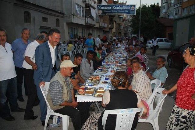 Balık Pazarı Ve Yeni Mahalle Halkı İftarda Buluştu