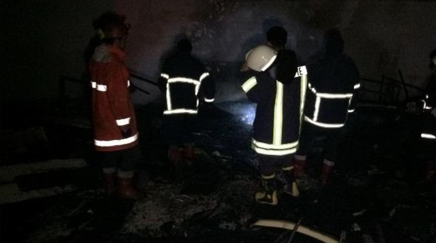 Van'da İş Yeri Yangını