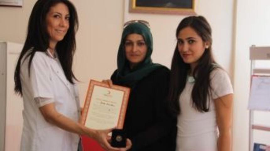 &Ccedil;orum&rsquo;un İlk Madalyalı Kadın Kan Bağış&ccedil;ısı