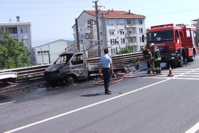 Gölcük'te Araç Yangını