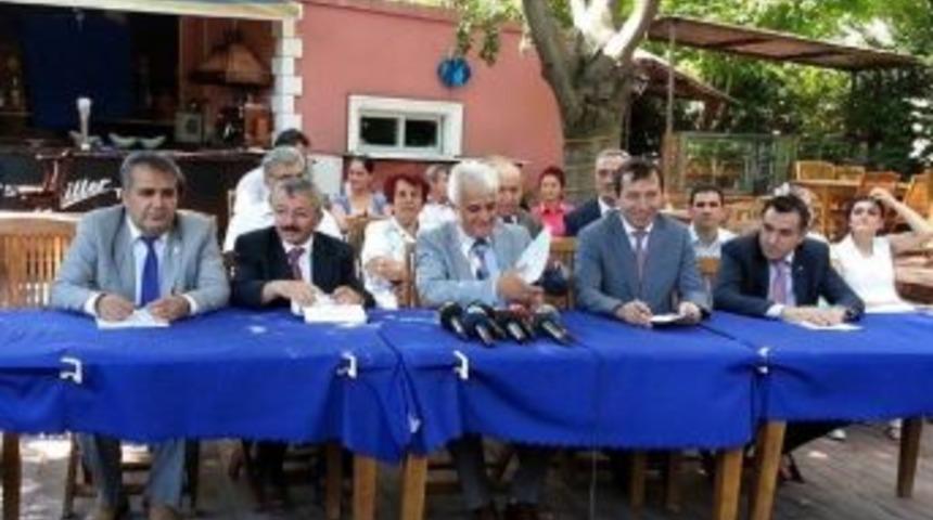 İl Başkanları İhsanoğlu İ&ccedil;in Bir Araya Geldi