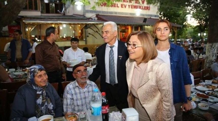 B&uuml;y&uuml;kşehir, Şehit Ve Gazi Yakınlarını İftarda Buluşturdu