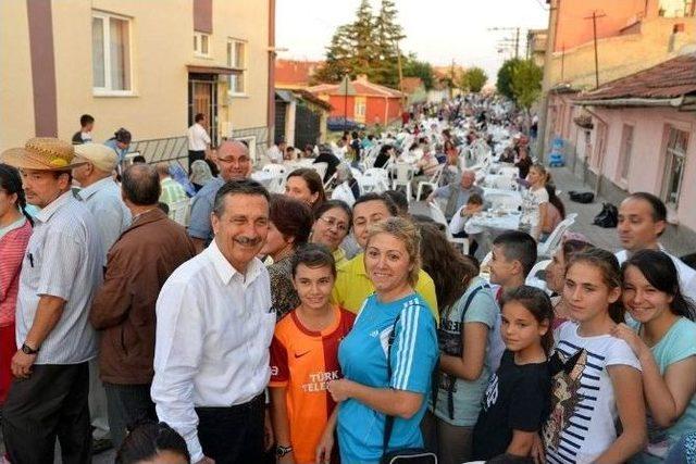 İftar Sofrası Yeşiltepe&rsquo;de De Kuruldu 1