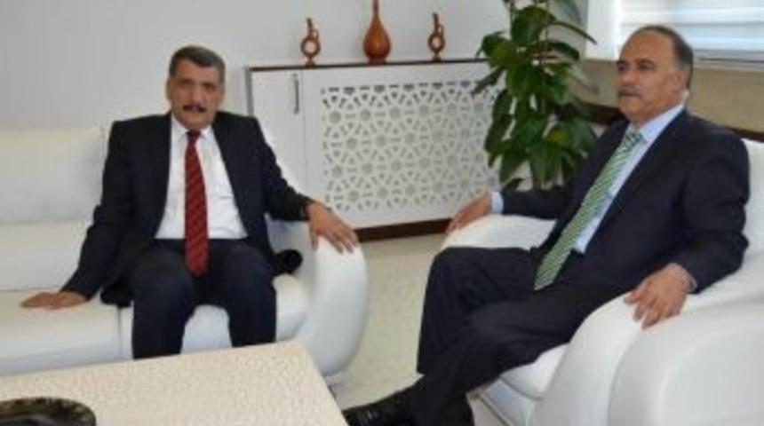 Rekt&ouml;r Cemil &Ccedil;elik'ten Başkan Selahattin G&uuml;rkan'a Ziyaret