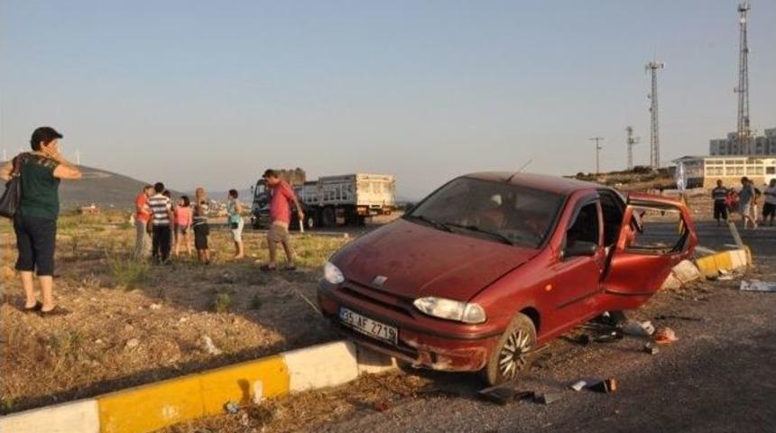 Milas-akb&uuml;k Kavşağında Trafik Kazası: 1 &Ouml;l&uuml;, 6 Yaralı