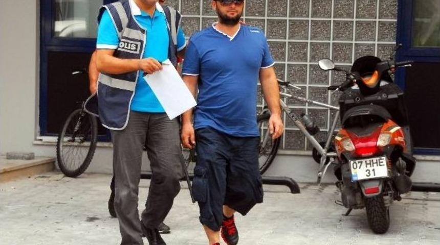 Amcasını &Ouml;ld&uuml;ren Yengesini Yaralayan Zanlısı Teslim Oldu