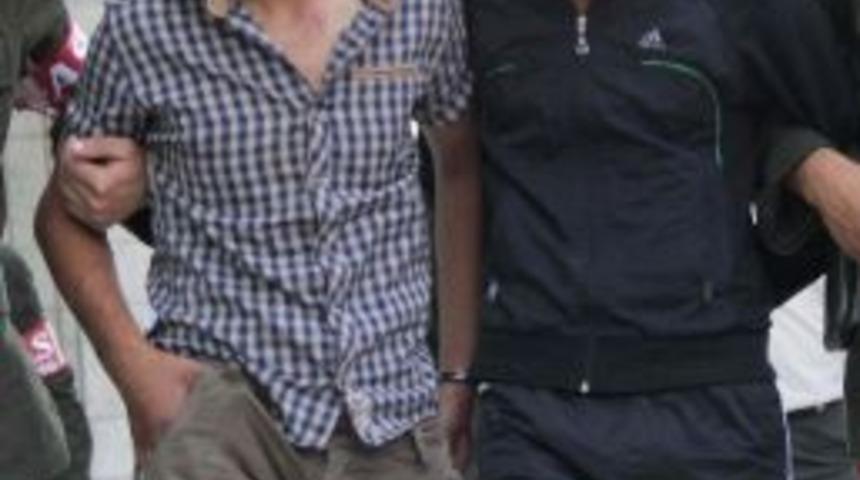 Hırsızlık İ&ccedil;in Girdikleri Evde Yakalandılar