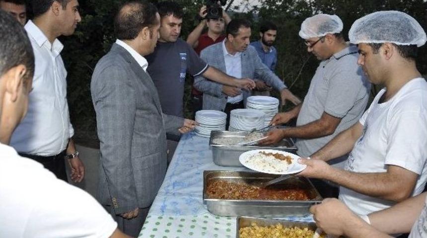 Dilovası&rsquo;nda İftarın 4'&uuml;nc&uuml; Durağı Tepecik K&ouml;y&uuml;