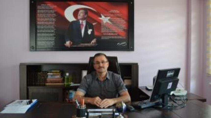 Kabad&uuml;z İl&ccedil;e Milli Eğitim M&uuml;d&uuml;r&uuml; Hamdi &Ouml;zcan :