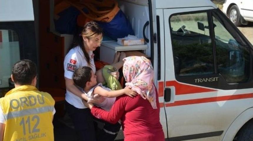 Otomobil Bisikletli &Ccedil;ocuğa &Ccedil;arptı