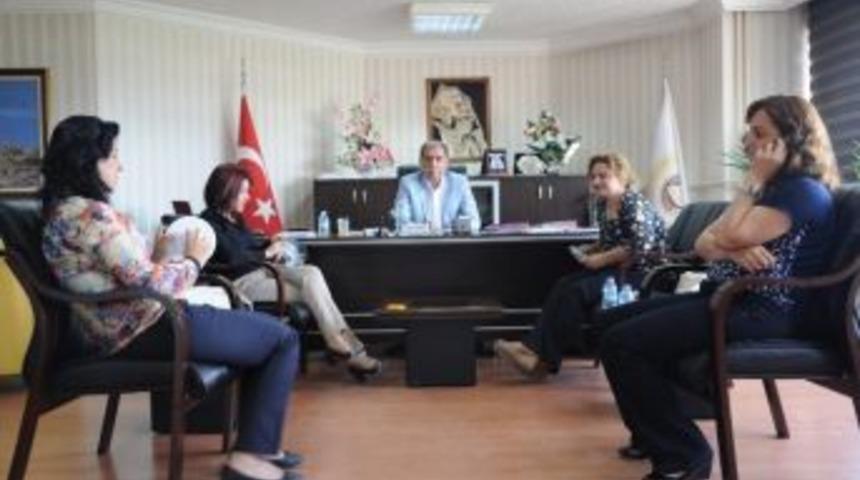 Kadın Eş Başkanlardan Dayanışma Ziyareti