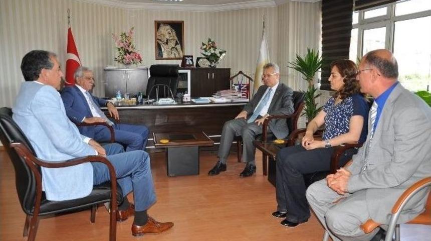 Vali Taşkesen Mardin B&uuml;y&uuml;kşehir Ve Artuklu Belediyelerini Ziyaret Etti