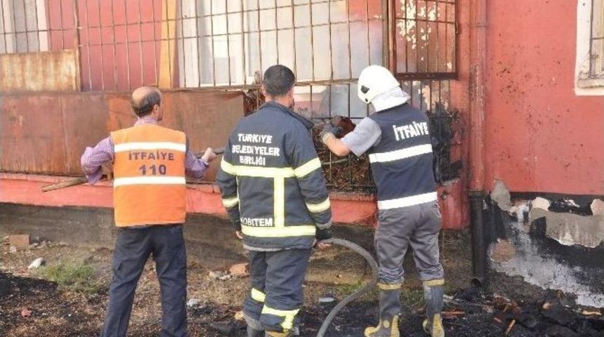 &Ccedil;ocukların Ateşle Oyunu Apartmanı Yakıyordu