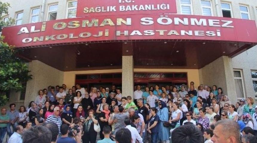 Kansere Yenik D&uuml;şen Doktor G&uuml;naydın Dualarla Uğurlandı