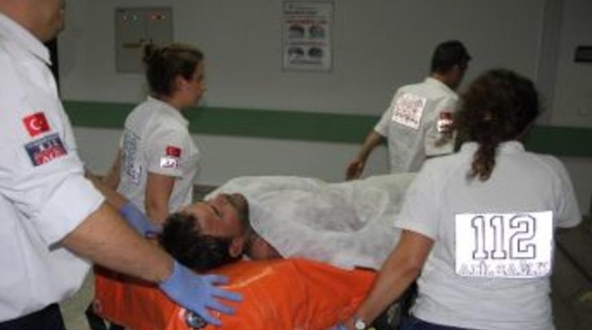 Boya Yaparken Elektrik Akımına Kapılan İş&ccedil;i Ağır Yaralandı