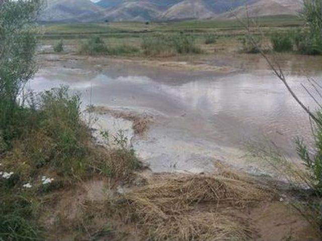 Karlıova da Aşırı Yağış Sele Neden Oldu 3