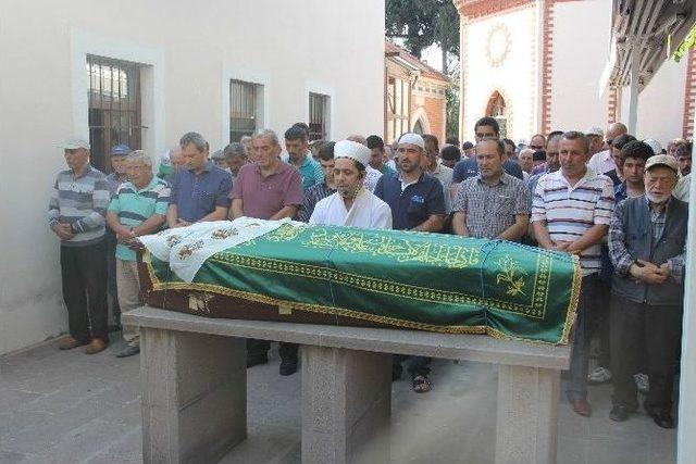 Koca Mağduru Toprağa Verildi 1