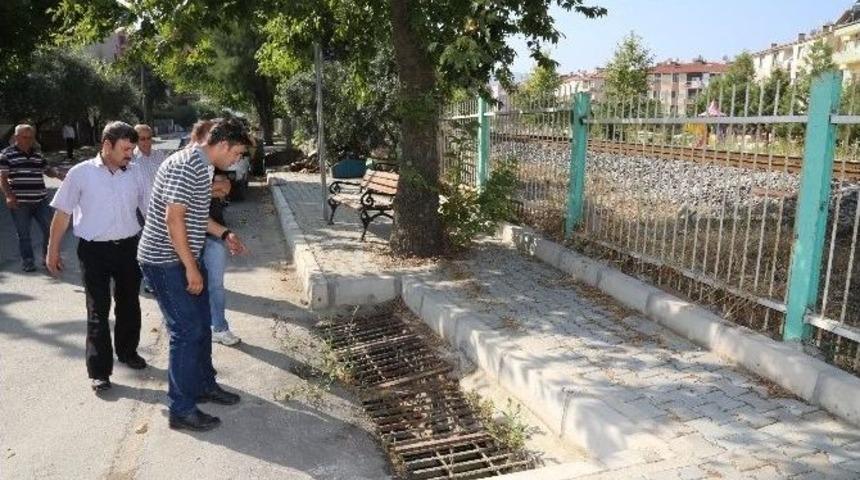 Sel&ccedil;uk'ta Mahallelerin Sorunları &Ccedil;&ouml;z&uuml;l&uuml;yor