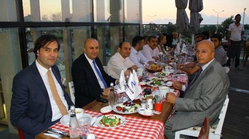 Piazza Avm’den Basın Mensuplarına İftar Yemeği