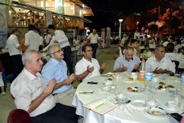Salihli’de Şehit Aileleri Ve Gazilere Iftar 1
