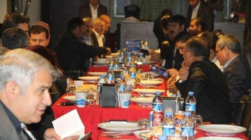 Ardahan İl M&uuml;ft&uuml;l&uuml;ğ&uuml;nden İftar Yemeği