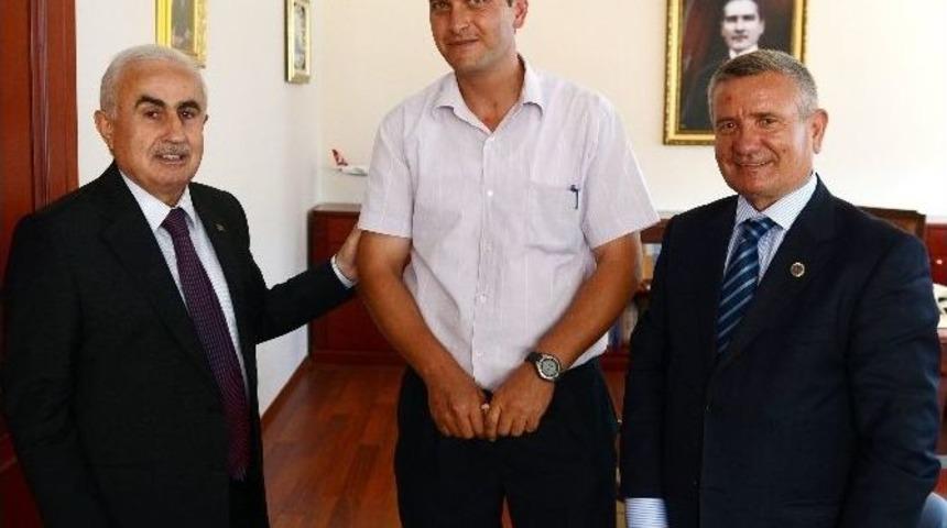 Edirne Valisi Şahin Sigaraya Savaş A&ccedil;tı