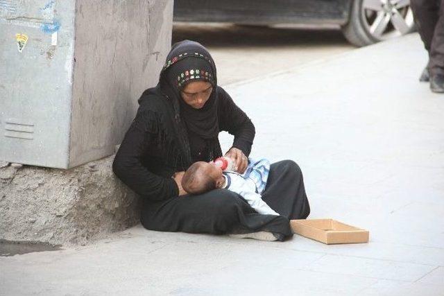 Dilenciler Hakkari&rsquo;yi Mesken Tuttu 1