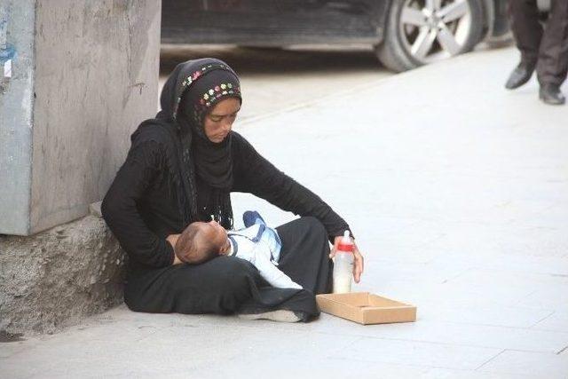 Dilenciler Hakkari&rsquo;yi Mesken Tuttu 2