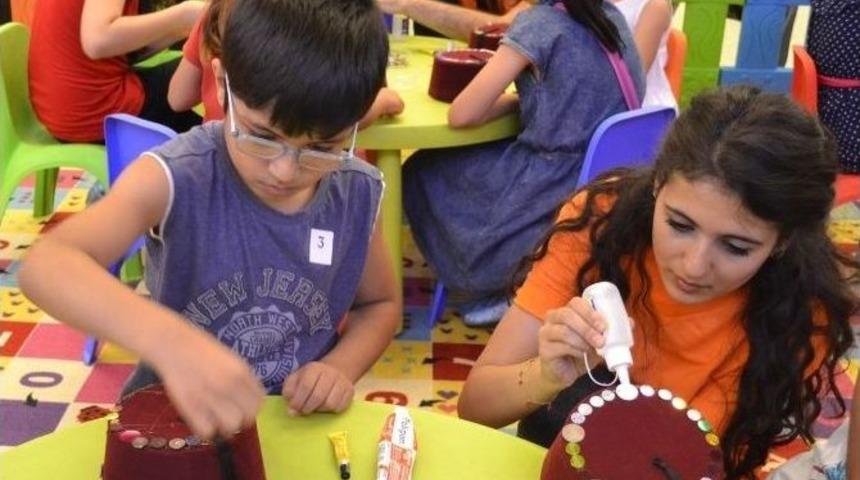 Minik Ziyaret&ccedil;iler De Aileleri De Eğleniyor